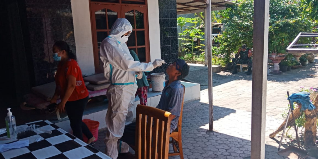 Pelaksanaan Kegiatan Tracing dan Test Swab Lapangan di Kelurahan Benoa, Kec. Kuta Selatan